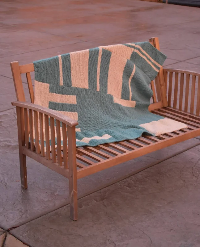 - Car dog seat beltKnit Kit - Timeline Throw