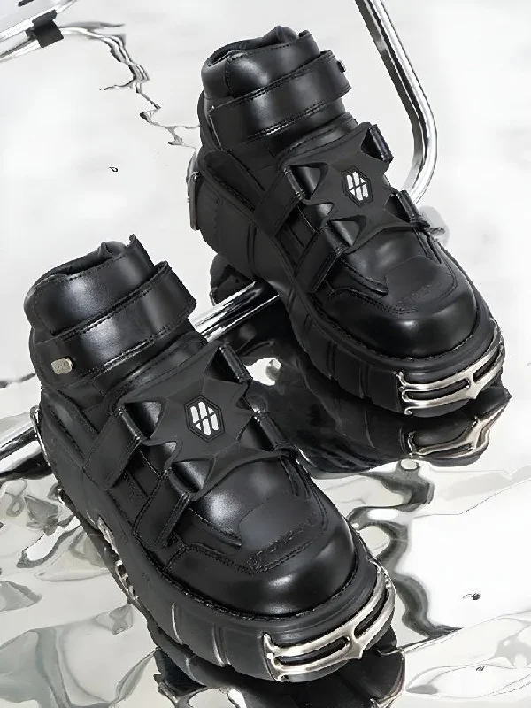 ---Grunge Chunky Metal Detailed Platform Boots