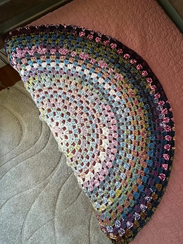 - Cat stress soothing sprayCrochet Kit - The Lowink Blanket