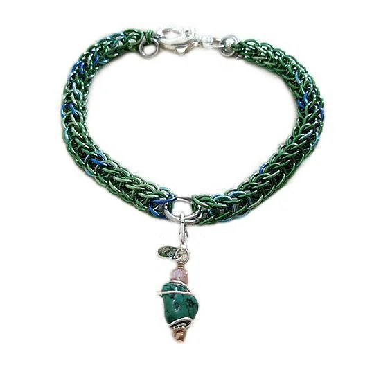 - Parrot climbing and standing wooden frameNature Elegance Hand Woven Chain Dog Collar - Parrot climbing and standing wooden frameNature Elegance Hand Woven Chain Dog Collar