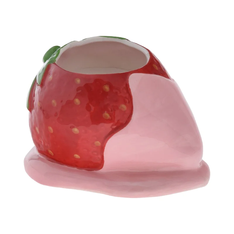 - Pregnant cat delivery room warming boxSweet Strawberry Chocolate