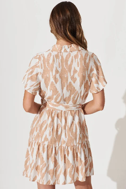 Notting Hill Shirt Dress In White With Beige Print