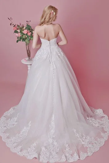 Romantic Sweetheart Floral Lace Applique and English Net Wedding Ball Gown